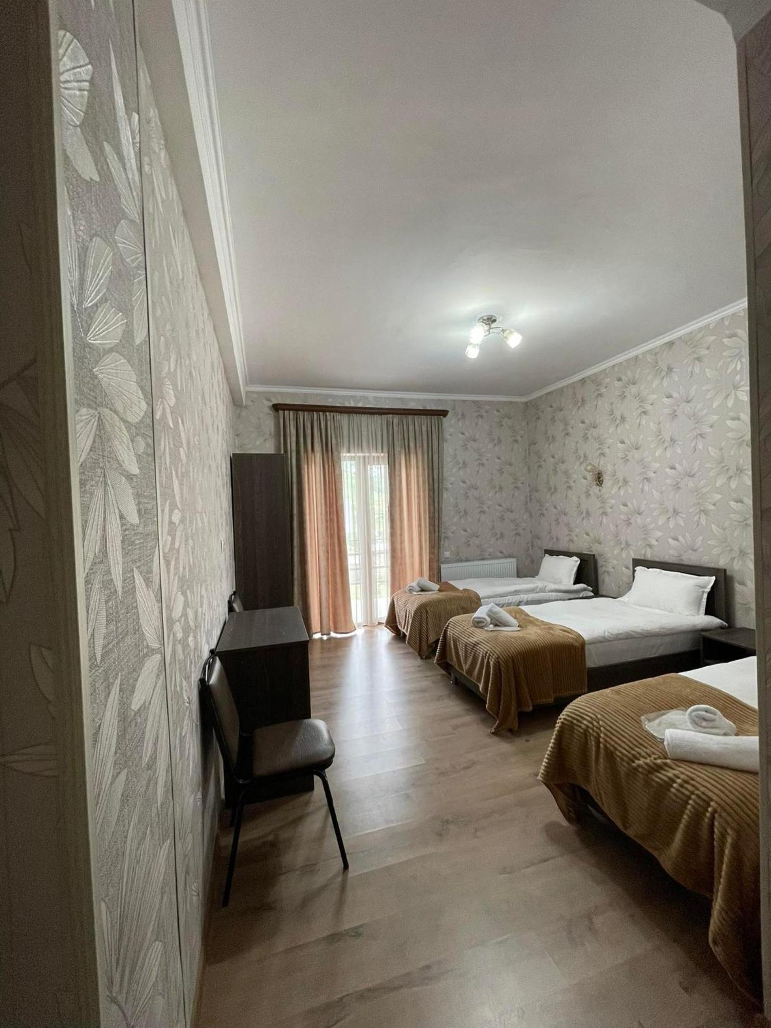 קזבגי Hotel Shina מראה חיצוני תמונה